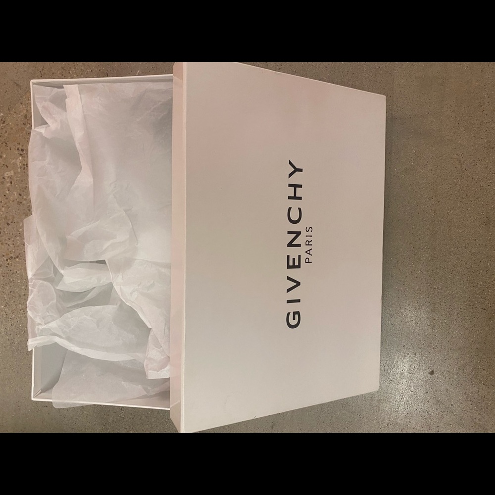 GIVENCHY AND OFFWHITE PACKAGE BOX